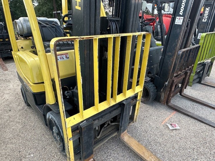 #2083-•-2019-hyster-50-port-forklift-image-29