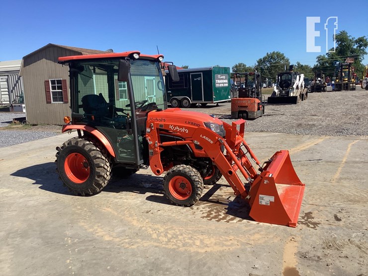 2023-kubota-lx3310-image-12