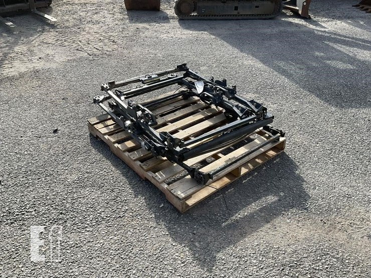 pallet-of-(5)-kubota-svl-door-frames-image-2