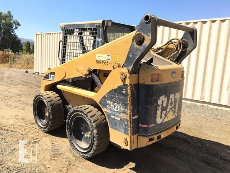 2005-caterpillar-262b-image-4