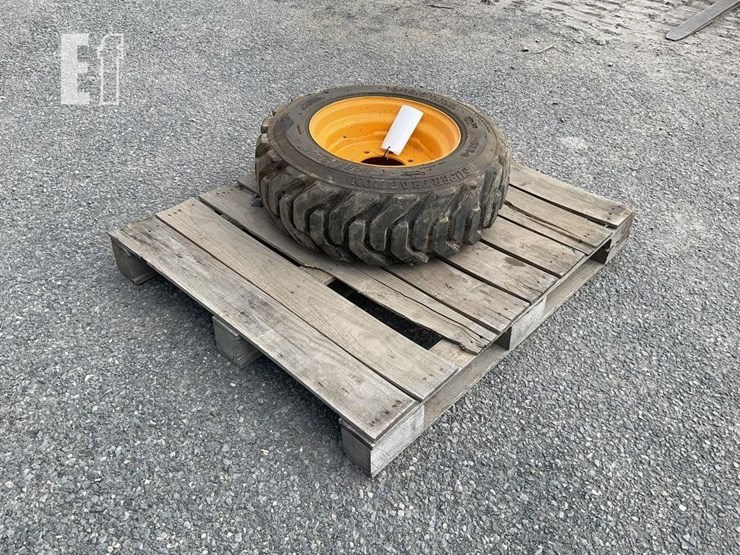 (1)-new-holland-10x16.5-wheel-&-tire-image-3