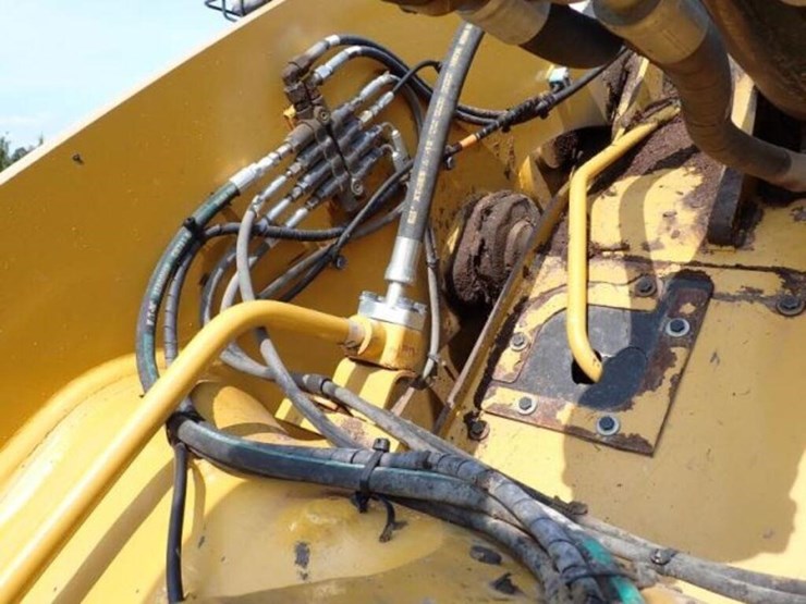 2014-caterpillar-950k-image-72