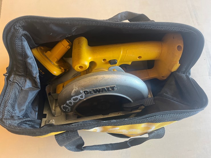 #2002-•-dewalt-18v-skill-saw-image-2