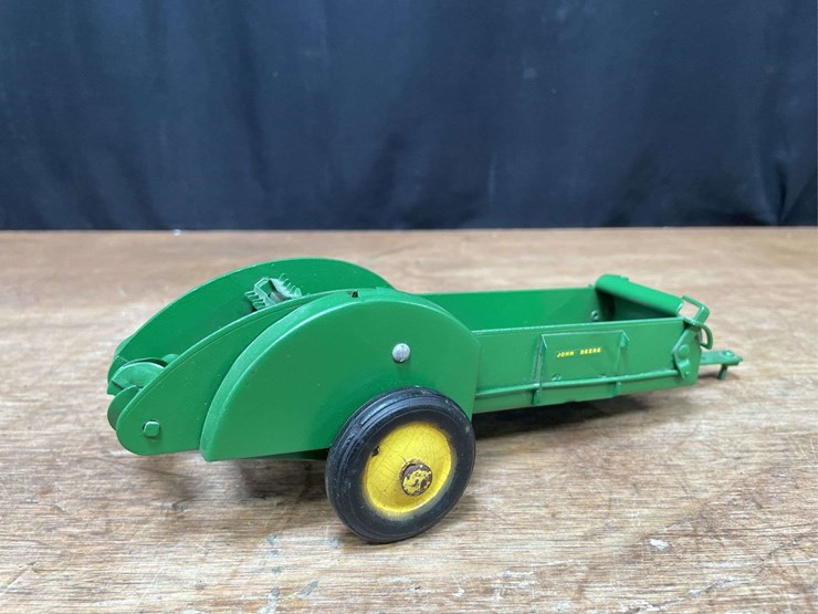 john-deere-16-image-6