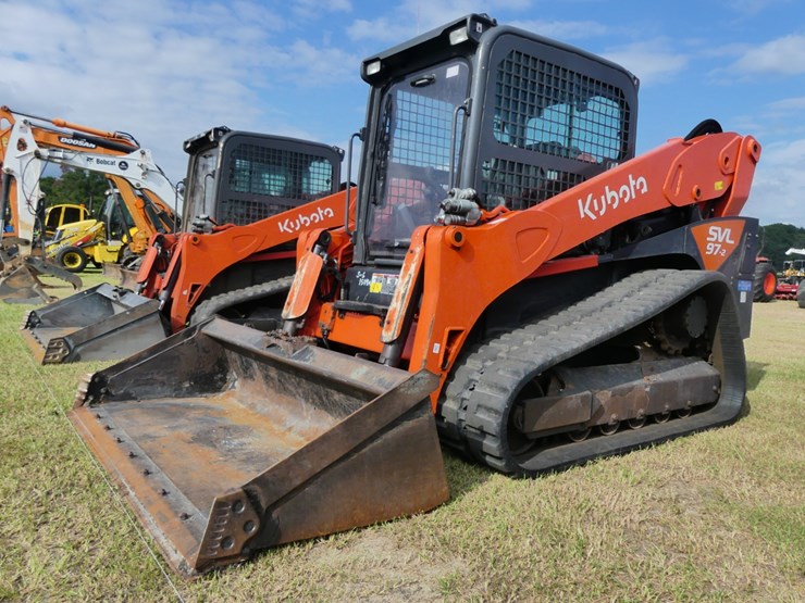 2021-kubota-svl97-2-image-1