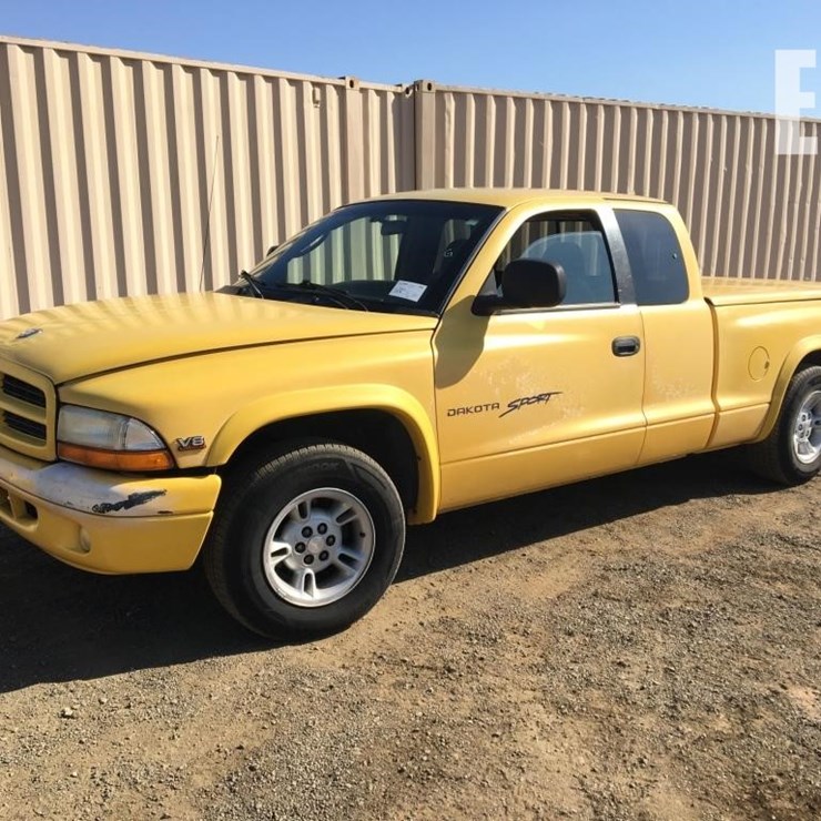2000 DODGE DAKOTA SPORT