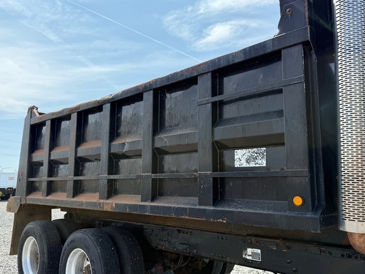 #11-•-#5197-•-2008-mack-granite-t/a-daycab-dump-truck-1m2ax04c68m003392-image-33