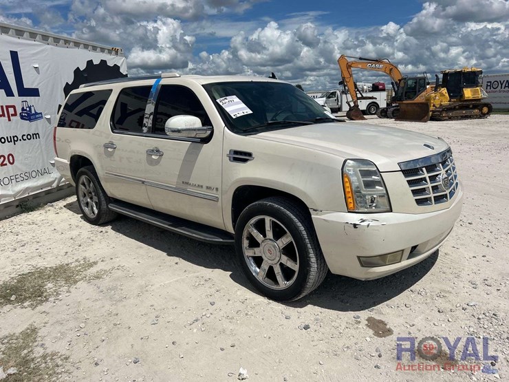 2008-cadillac-escalade-esv-image-2
