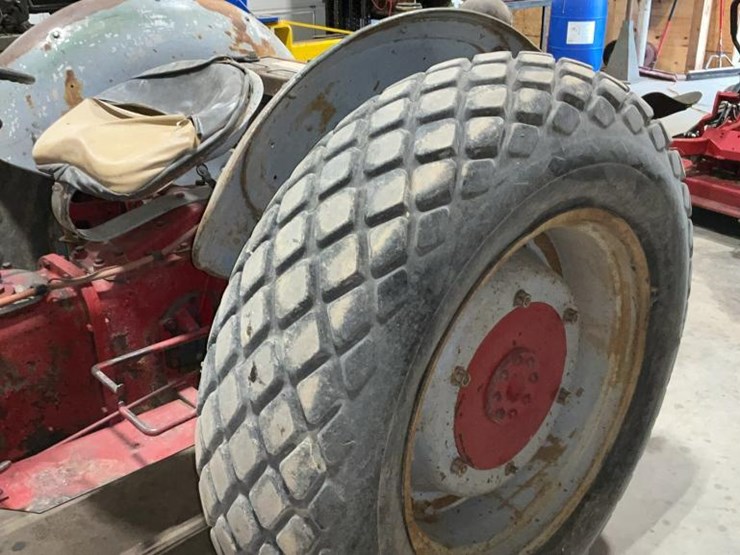 #125-•-ford-9n-tractor-image-12