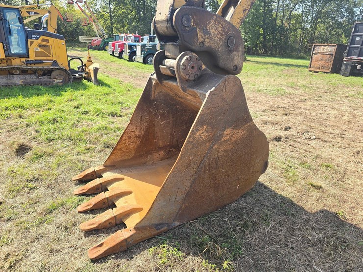 caterpillar-328d-image-6