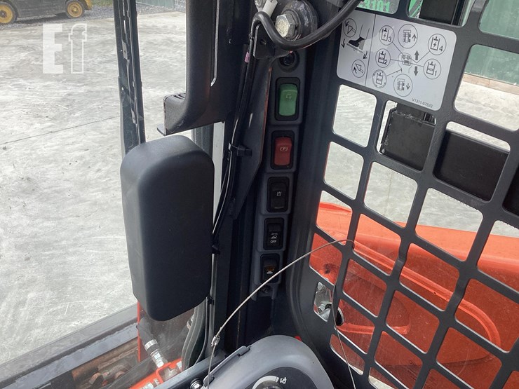 2018-kubota-ssv65-image-20