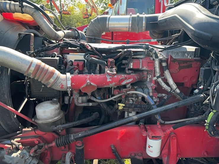 2010-peterbilt-389-image-27