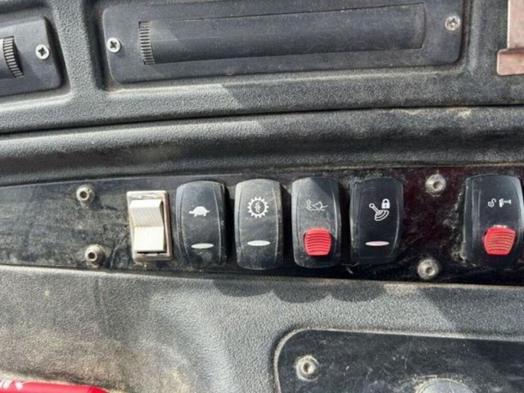 2019-jcb-409-image-12