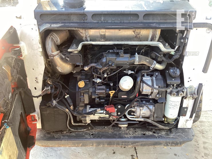 2021-bobcat-t770-image-15