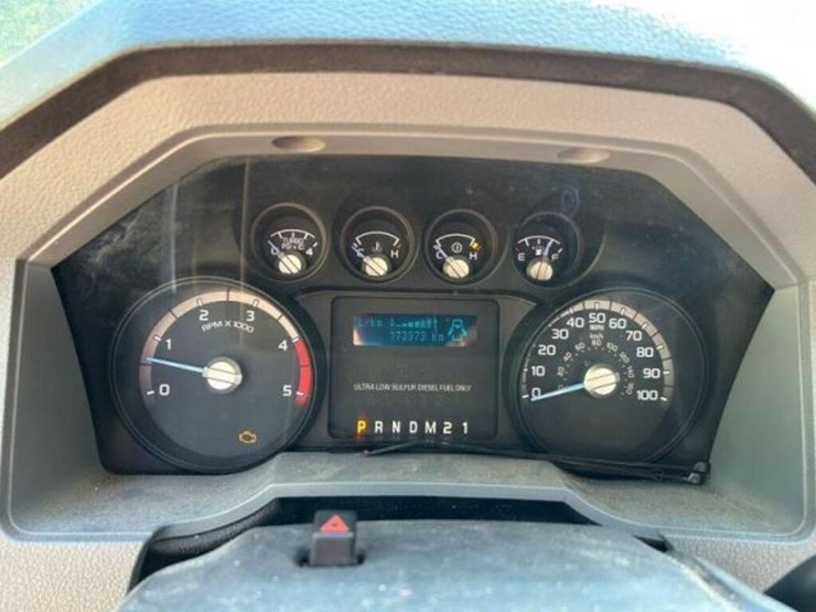 2011-ford-f550-xl-image-11