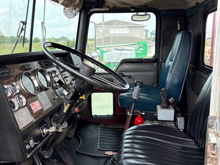 1995-kenworth-t800-image-21
