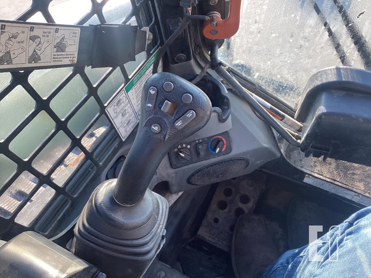 2021-bobcat-t770-image-17