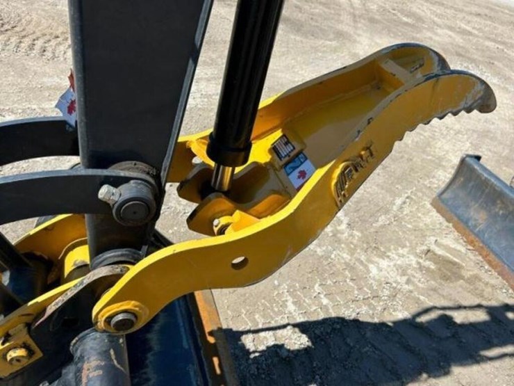 2023-deere-50g-image-46