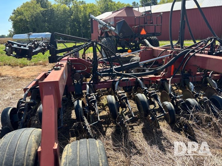 case-ih-2400-image-43