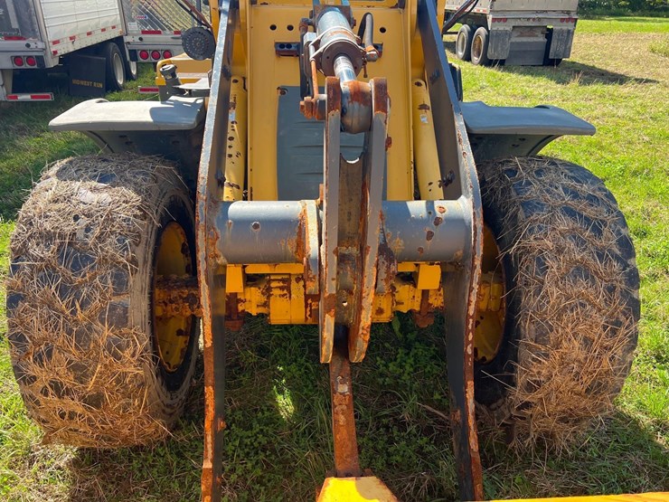 2015-deere-344k-image-11