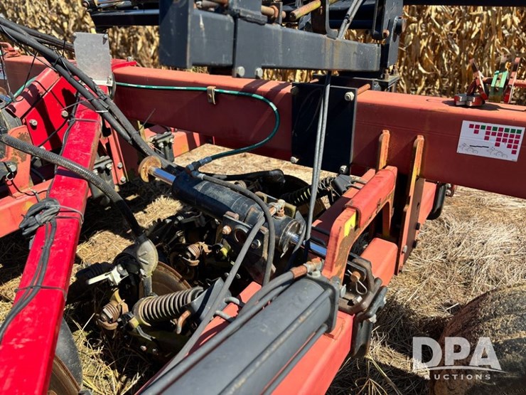 case-ih-2400-image-33