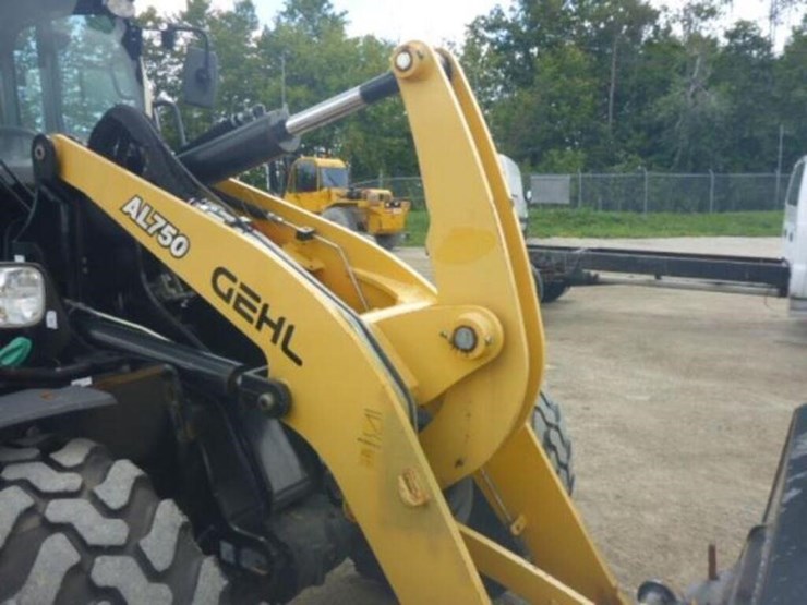 gehl-al750-image-29