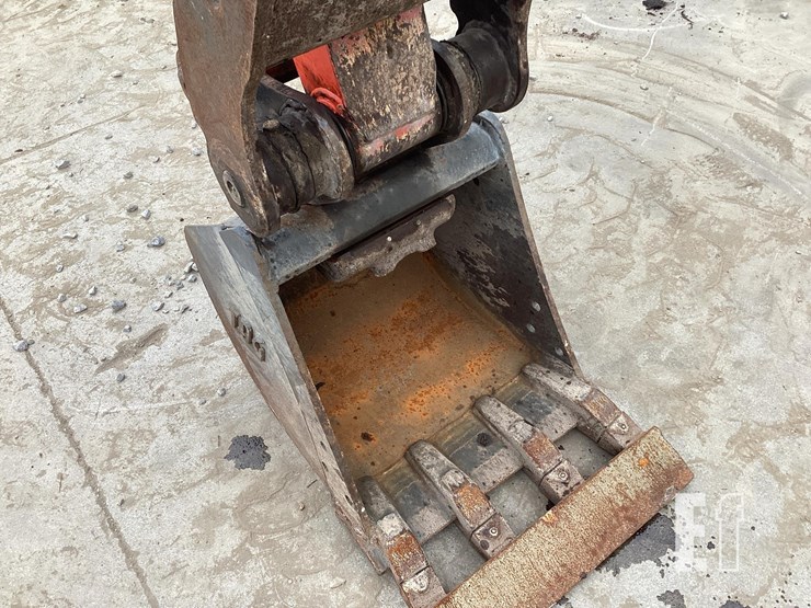 2019-kubota-u55-4-image-10