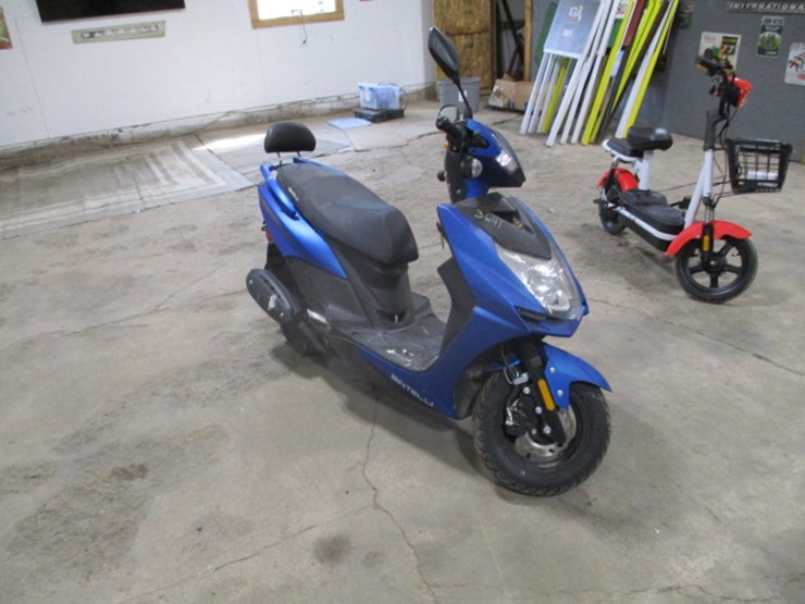 #3641-•-scooter-image-4