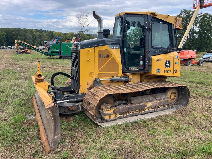 2016-deere-650k-lgp-image-2