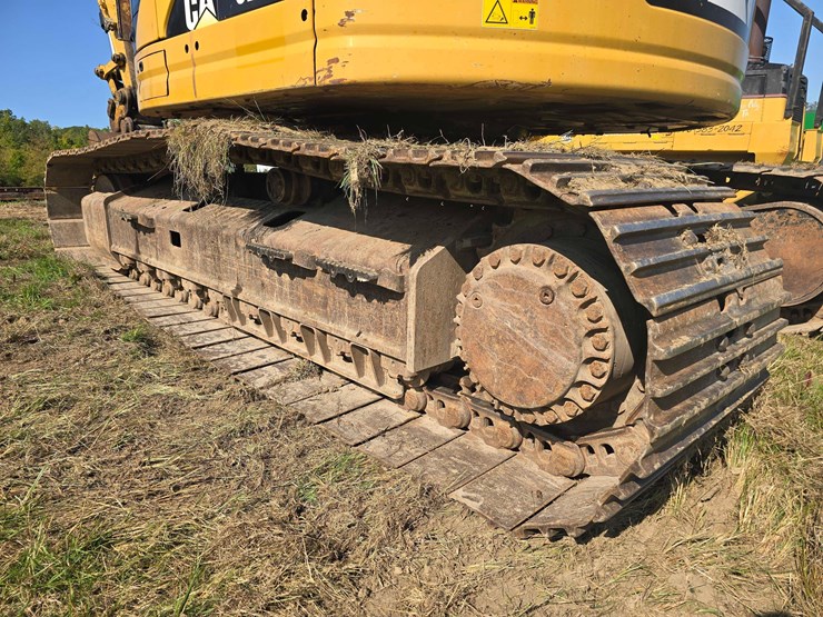 caterpillar-328d-image-14