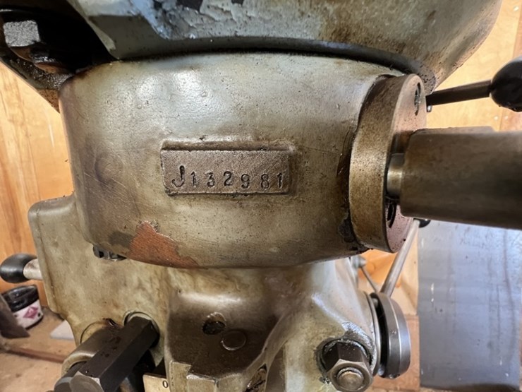 bridgeport-vertical-milling-machine-image-7