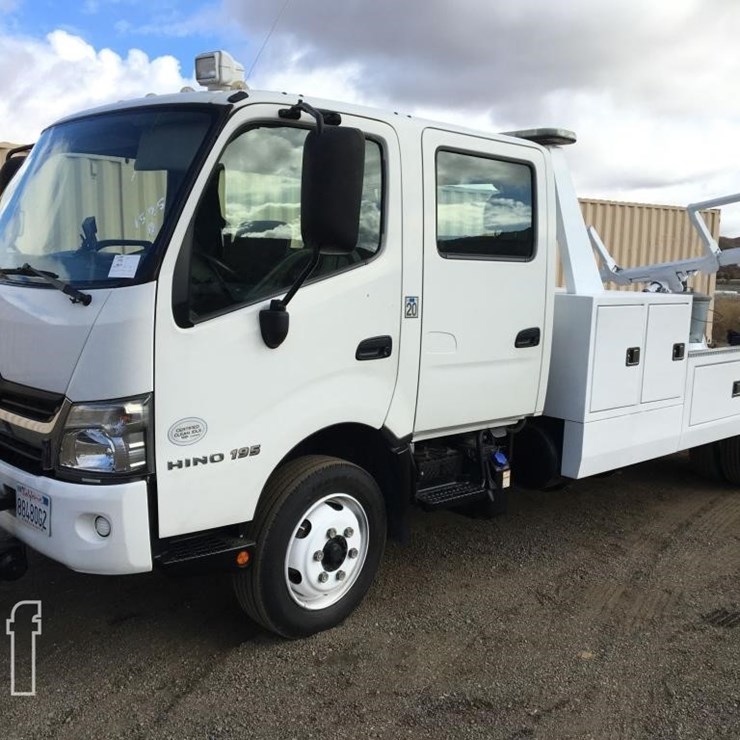 2018 HINO 195