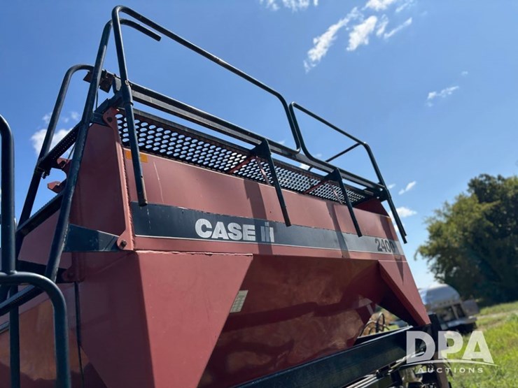 case-ih-2400-image-66
