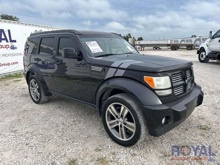 2011-dodge-nitro-image-2