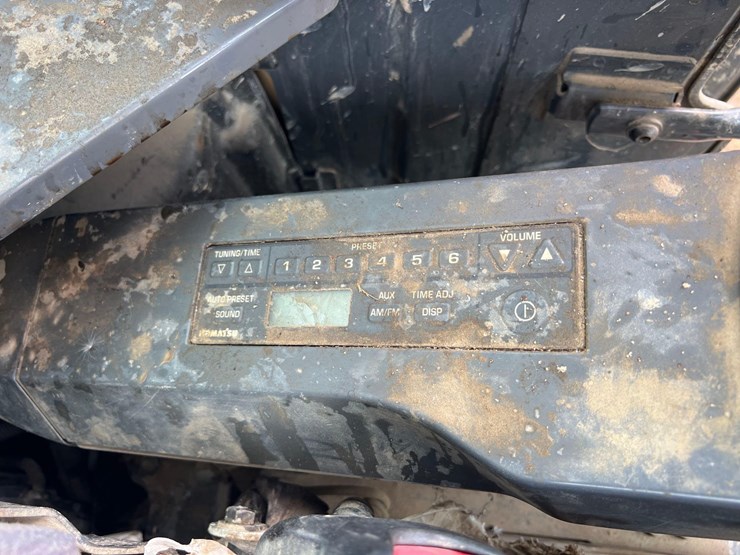 2017-komatsu-pc138-image-27