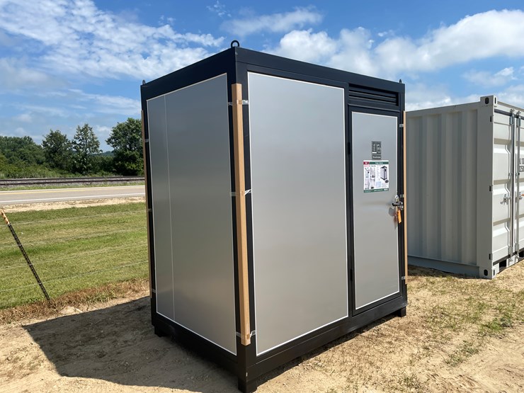 #2429-•-kj-new-portable-restroom-image-2