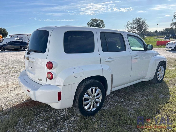 2010-chevrolet-hhr-image-3
