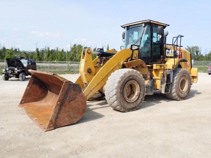 2014-caterpillar-950k-image-1