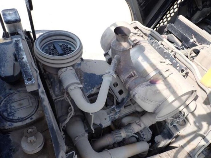 2014-caterpillar-950k-image-31