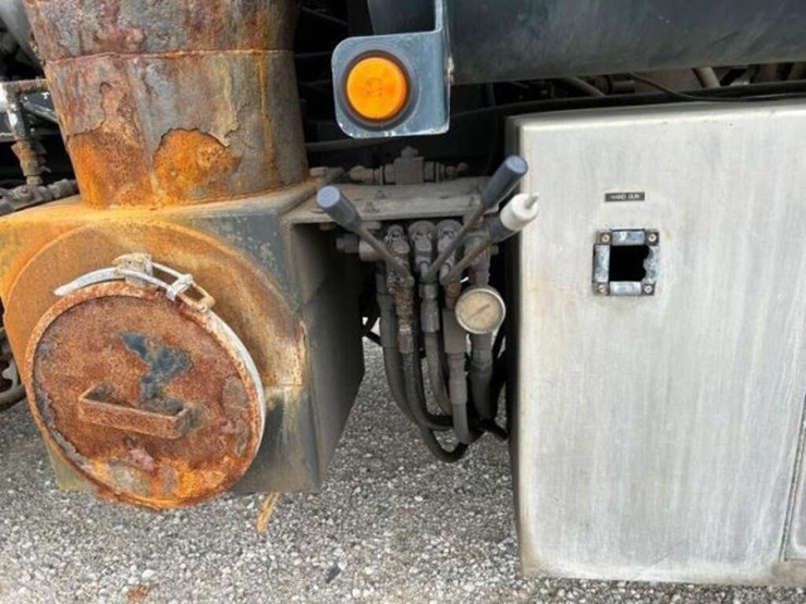 2007-sterling-l-line-t/a-flusher-truck-2fzhazde07a-image-44
