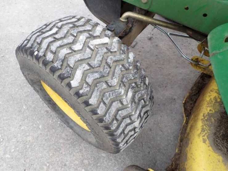 john-deere-lt133-image-18