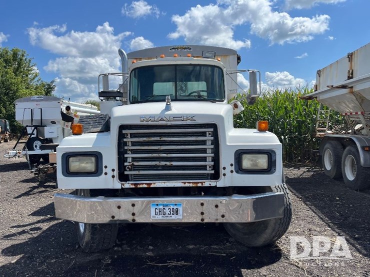 1995-mack-rd600gk-image-2