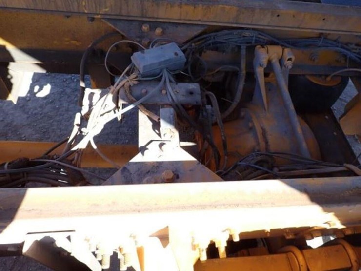 2005-ford-f750-xlt-image-78