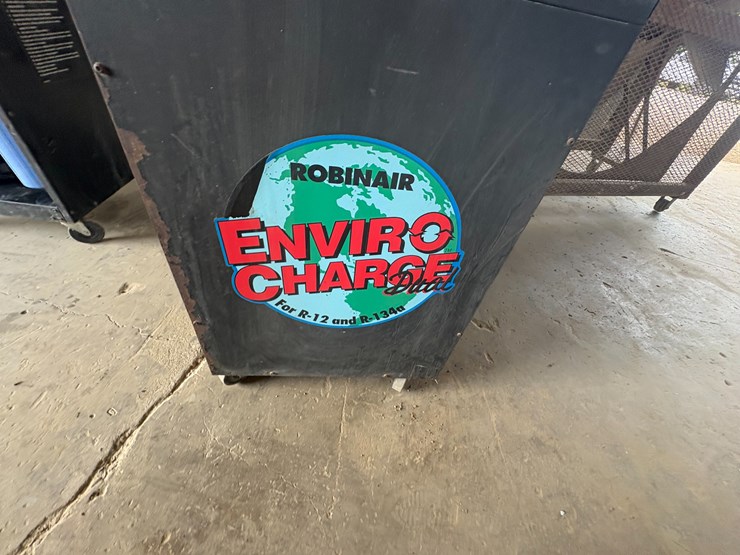 #76-•-#2526115-•-robinair-enviro-charge-dual-refridgerant-recovery-system-image-8