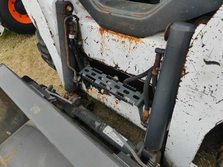 2021-bobcat-s740-image-10