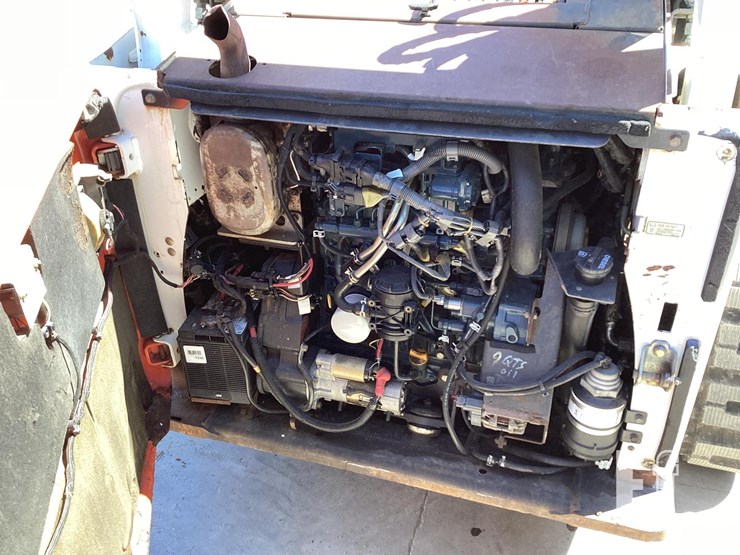 2013-bobcat-t770-image-13
