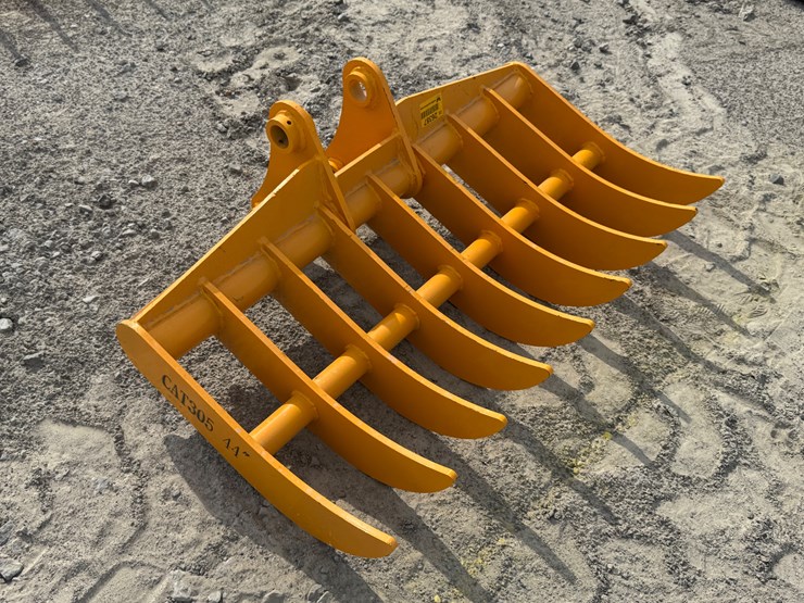 #2000-•-#26387-•-unused-giyi-cat-305-44"-excavator-rake-w/teeth-d14770-image-2