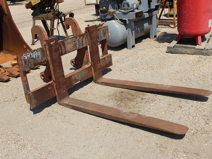 #3539-•-fork-frame-with-forks-image-1