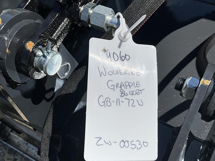 wolverine-gb-11-72w-skid-steer-grapple-bucket-image-2