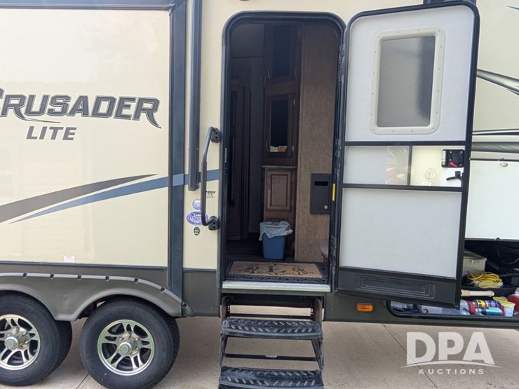 2015-crusader-lite-camper-(pz13846)-image-12